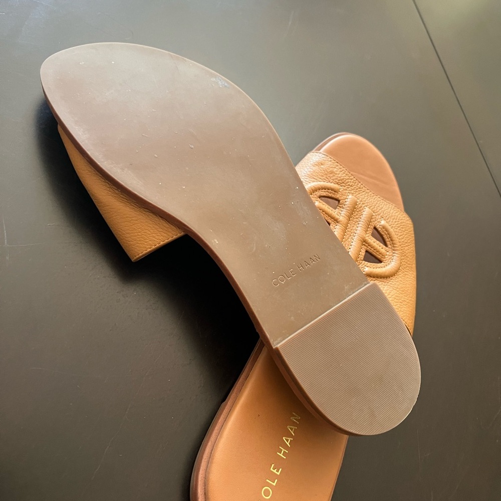 Cole Haan Tan Sandals Slip-On Luxury - Picture 2 of 3